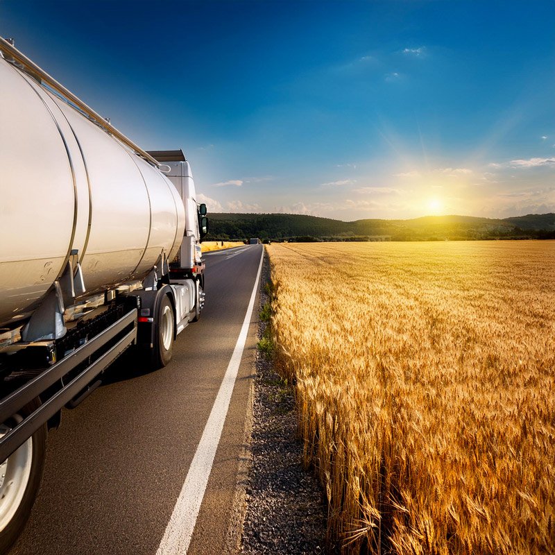 camion-citerne-alcool_champ-de-ble_tank-truck-alcohol2 camion-citerne-alcool_champ-de-ble_tank-truck-alcohol